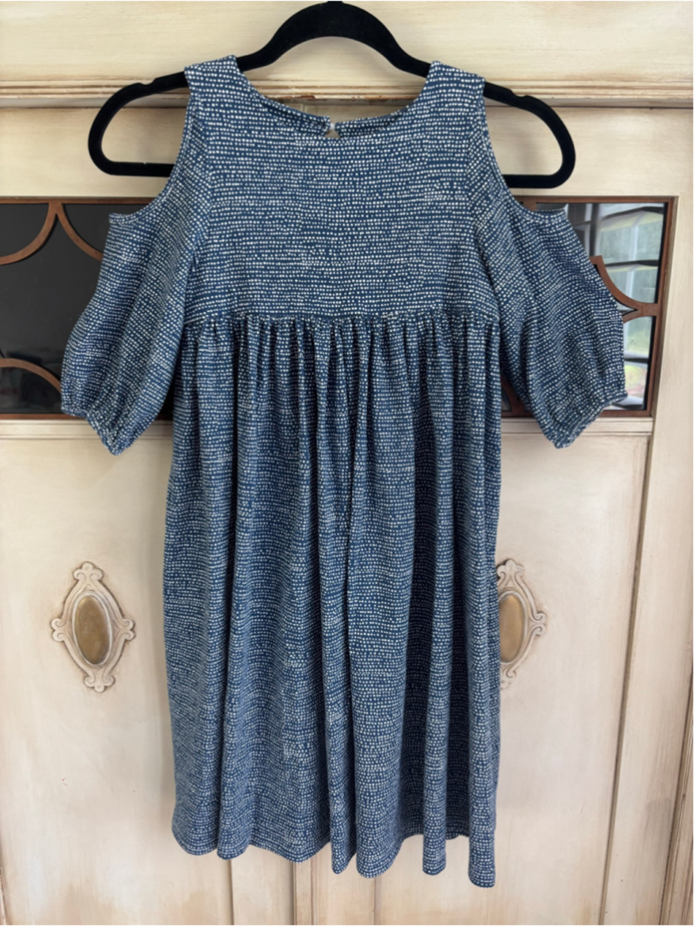 NWOT Hannah Kate Girls Cold Shoulder Blue and Cream Sundress | Girls 12